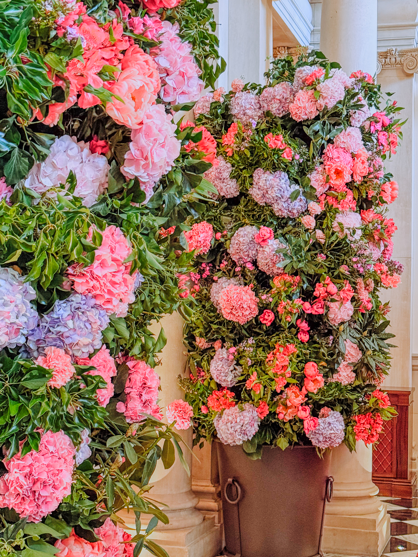 The Importance of Floral Design in Retail & Hospitality 2025